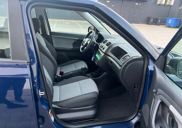 Skoda Fabia cena 16999 przebieg: 129900, rok produkcji 2010 z Wałbrzych małe 562